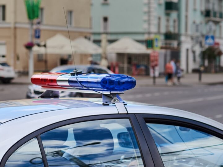 Interwencja świadka pomaga policji przechwycić kierowcę pod wpływem alkoholu