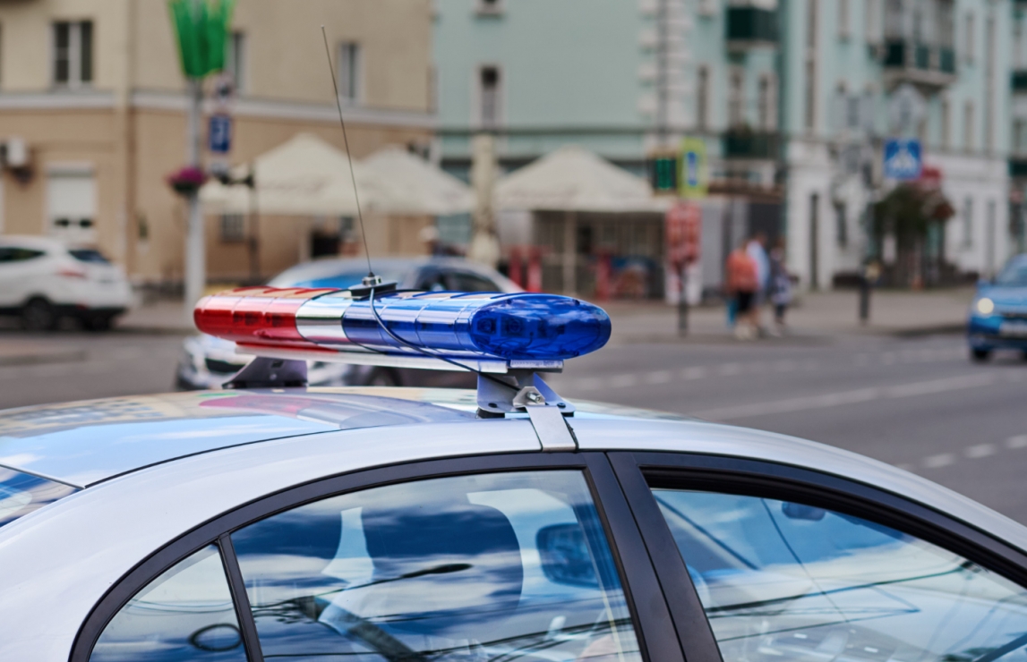 Interwencja świadka pomaga policji przechwycić kierowcę pod wpływem alkoholu