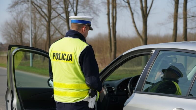 Drogowy recydywista ukarany mandatem 4000 zł i 14 punktami karnymi za nadmierną prędkość