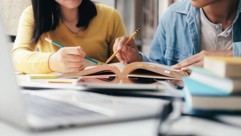Dzień Jabłka w Brzyskach: Święto smaku, zdrowia i radości dla uczniów
