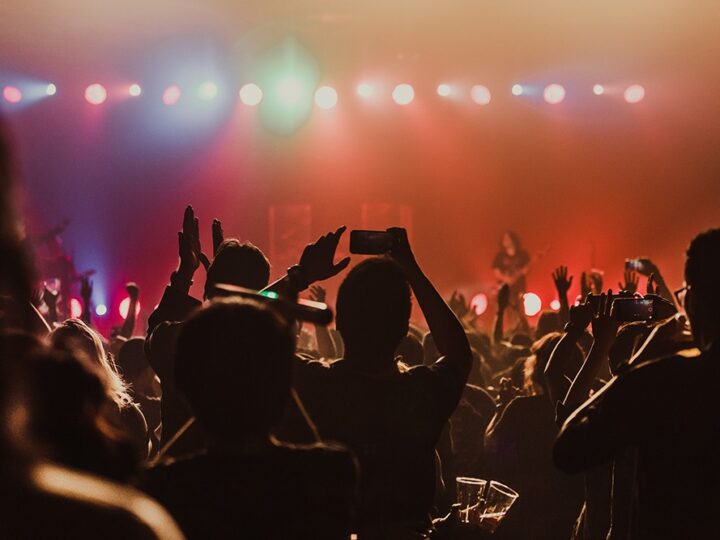 Literackie emocje w Beskidach: Festiwal w Jaśle pełen niezwykłych spotkań!