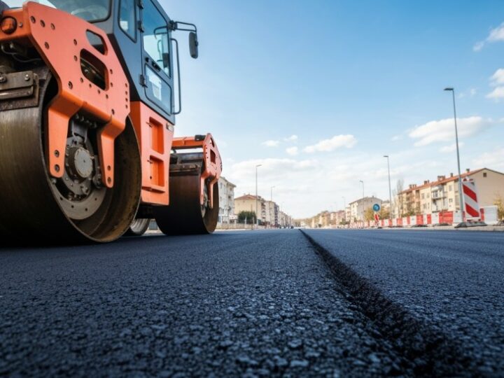 Inwestycje w infrastrukturę: Nowe umowy na przebudowę dróg w Kołaczycach