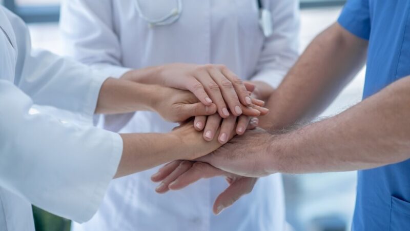 Strażacy z Dębowca uczą pierwszej pomocy w KRUS