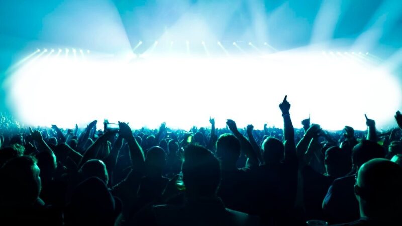 Świąteczne karaoke w Domu Kultury – przyjdź i baw się z nami!