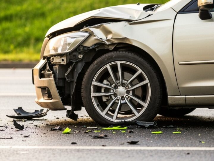 Trzy pojazdy w groźnym wypadku na ul. 17 Stycznia w Jaśle