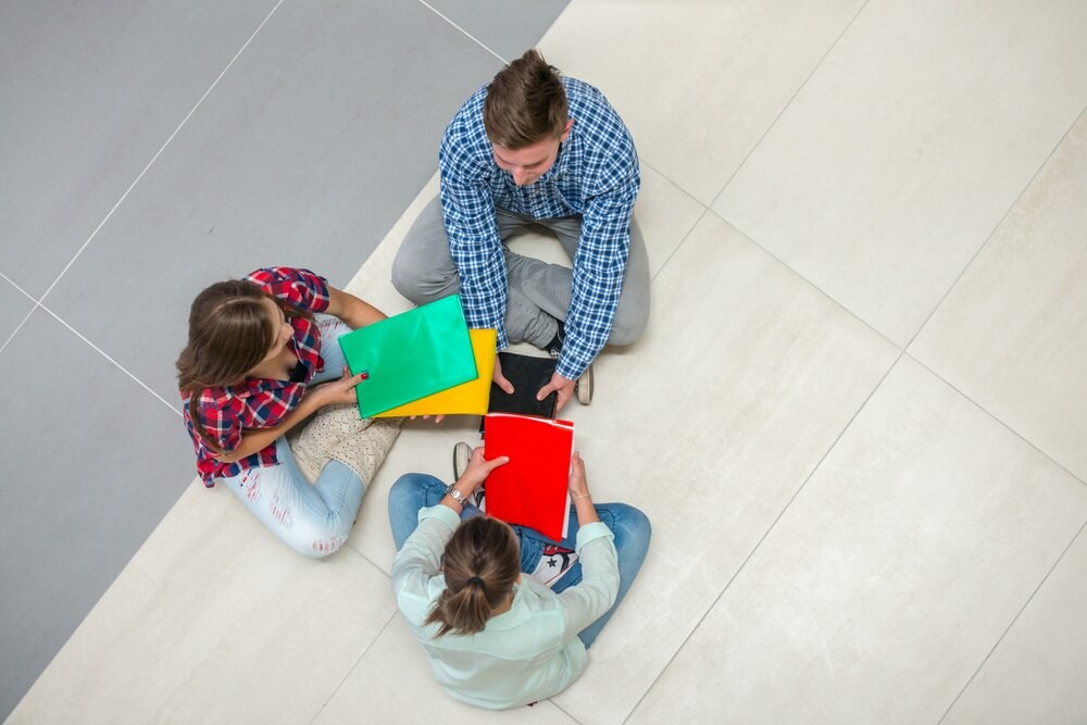 Kreatywne roboty w kosmosie: dzieci projektują Photonę w bibliotece