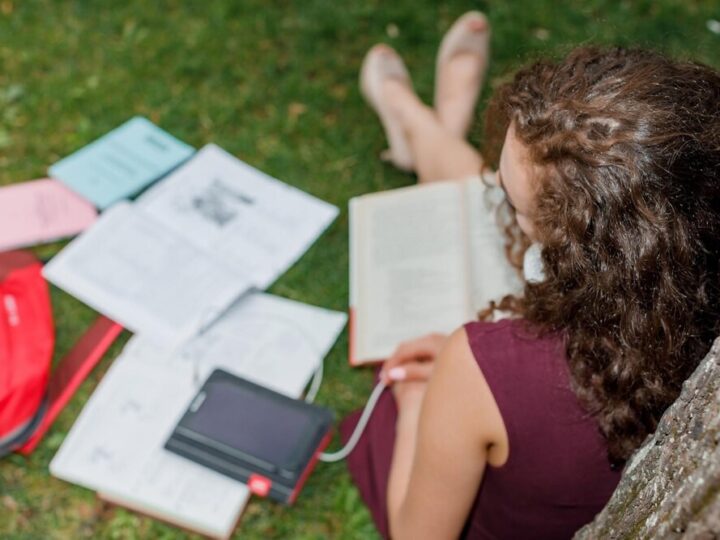 Kino i rozmowa: nowy program edukacyjny dla szkół łączący filmy z ważnymi dyskusjami