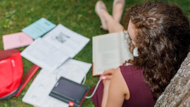 Kino i rozmowa: nowy program edukacyjny dla szkół łączący filmy z ważnymi dyskusjami