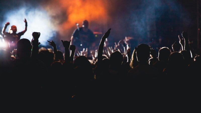 Włoska fiesta w Kołaczycach: muzyka, taniec i kulinarne przysmaki!
