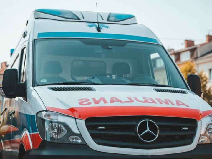 Błyskawiczna akcja strażaków w Bieździedzy ratuje życie 16-latki!